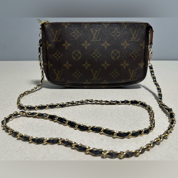 Louis Vuitton Pochette Accessoires Bag Monogram Canvas - Picture 1 of 14